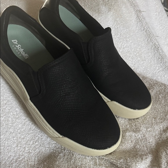Stylish Black Dr Scholl’s Slip-On Sneakers - Picture 12 of 16